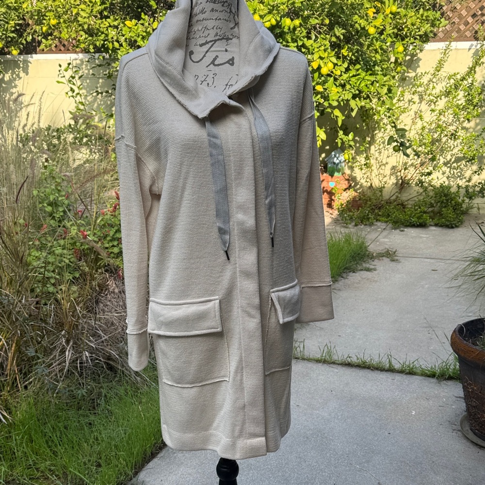 Splendid Cream Cowl Neck Sweater with Pockets. Size S.